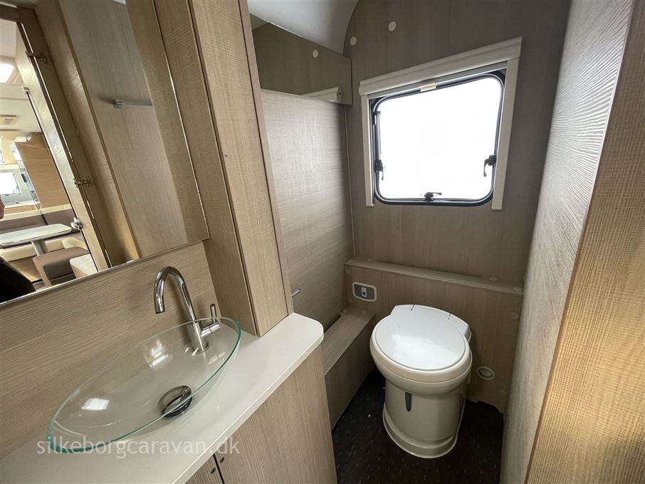 Adria Adora 613 HT